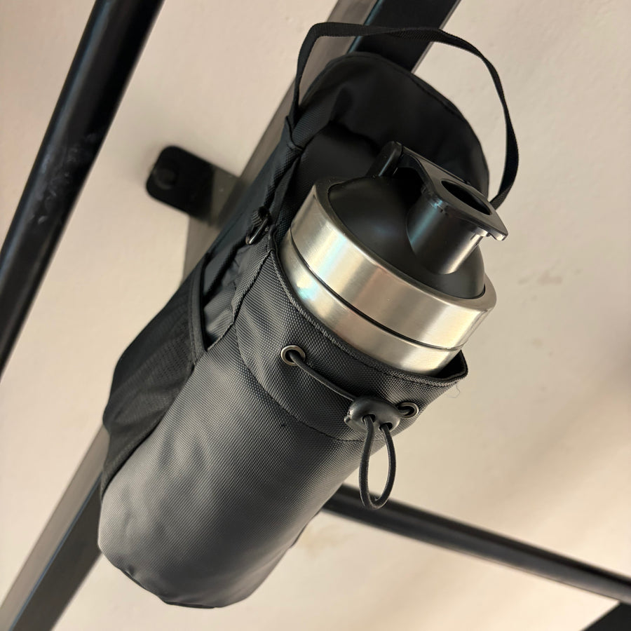 Maglo magnetic water bottle sling bag in black — front view